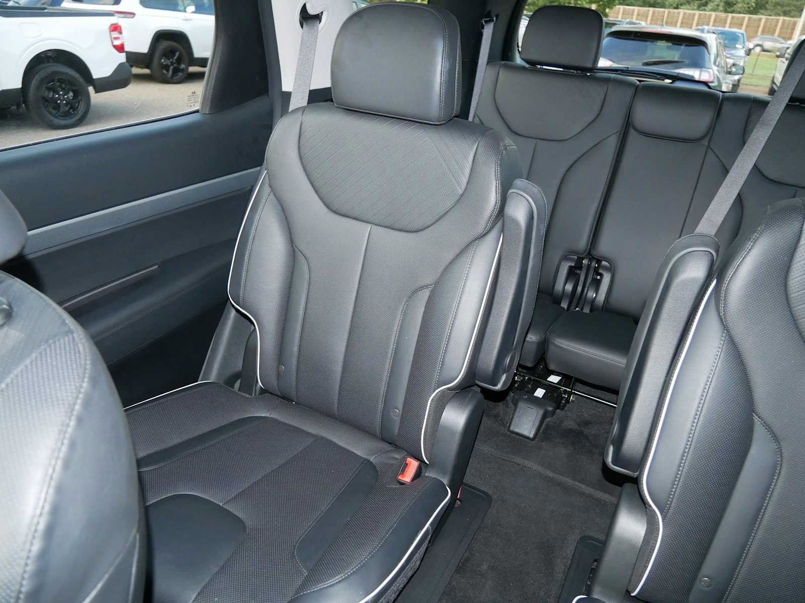 Used 2025 Hyundai Palisade SEL image 13