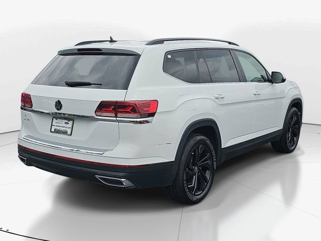 Used 2022 Volkswagen Atlas SE w/ Black Wheel Package FWD image 4