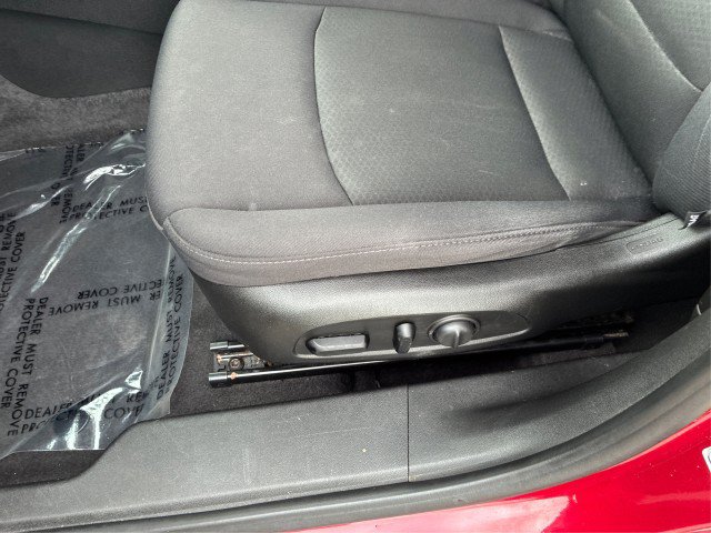 Used 2017 Chevrolet Malibu LT FWD image 17