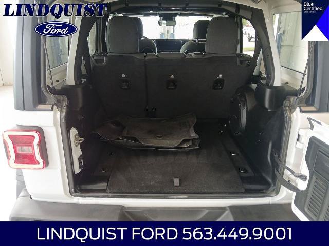 Used 2024 Jeep Wrangler Unlimited Rubicon w/ Technology Group AWD/4WD image 22