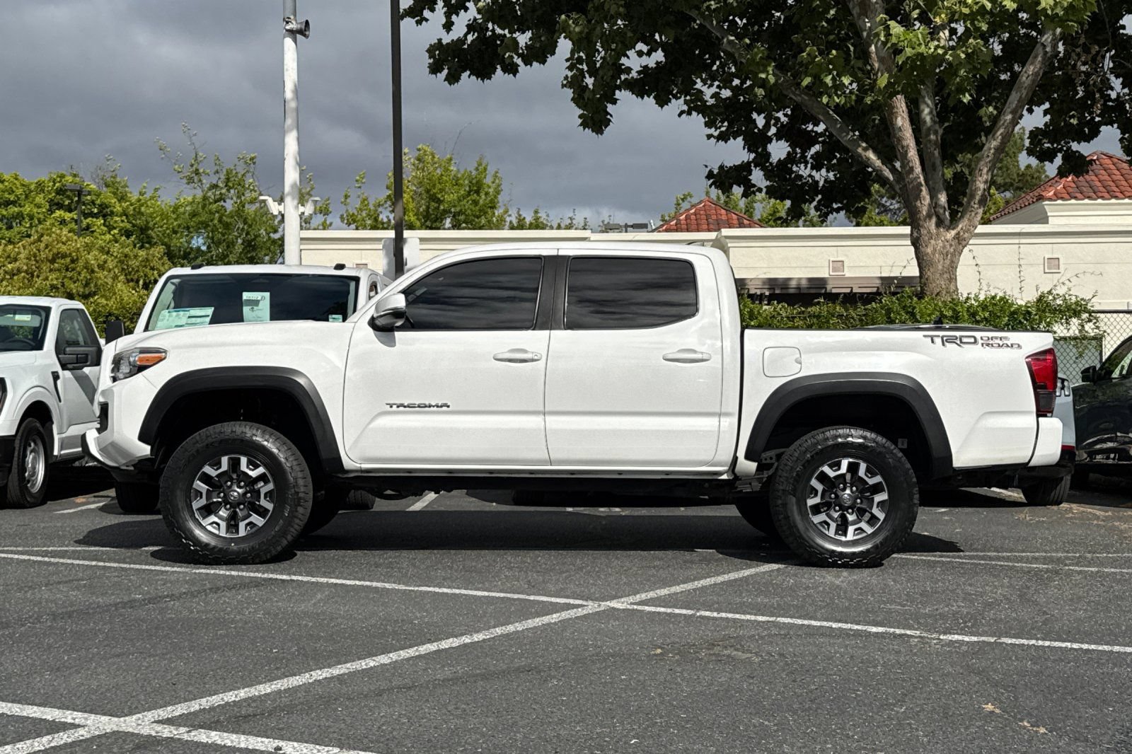 Used 2019 Toyota Tacoma TRD Off-Road w/ Technology Package RWD image 8