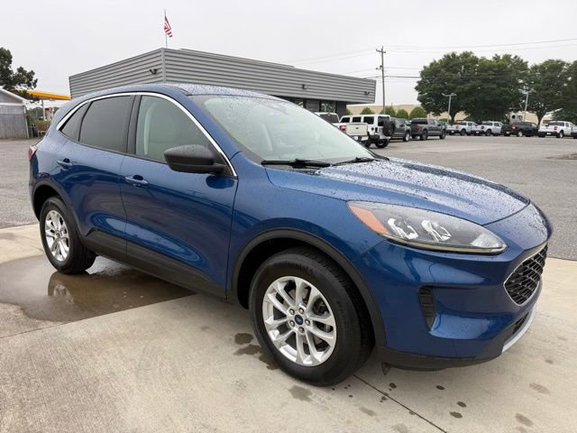 Certified 2022 Ford Escape SE w/ Cold Weather Package AWD/4WD image 4