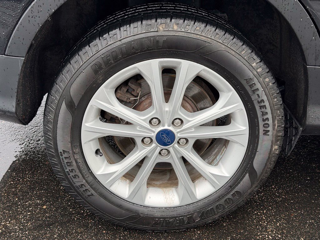 Certified 2019 Ford Escape SE FWD image 44