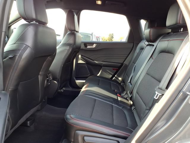 Certified 2023 Ford Escape ST-Line w/ Tech Pack #1 AWD/4WD image 9
