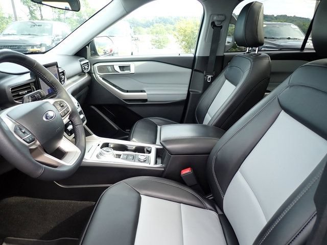 Certified 2023 Ford Explorer XLT w/ Equipment Group 202A AWD/4WD image 11