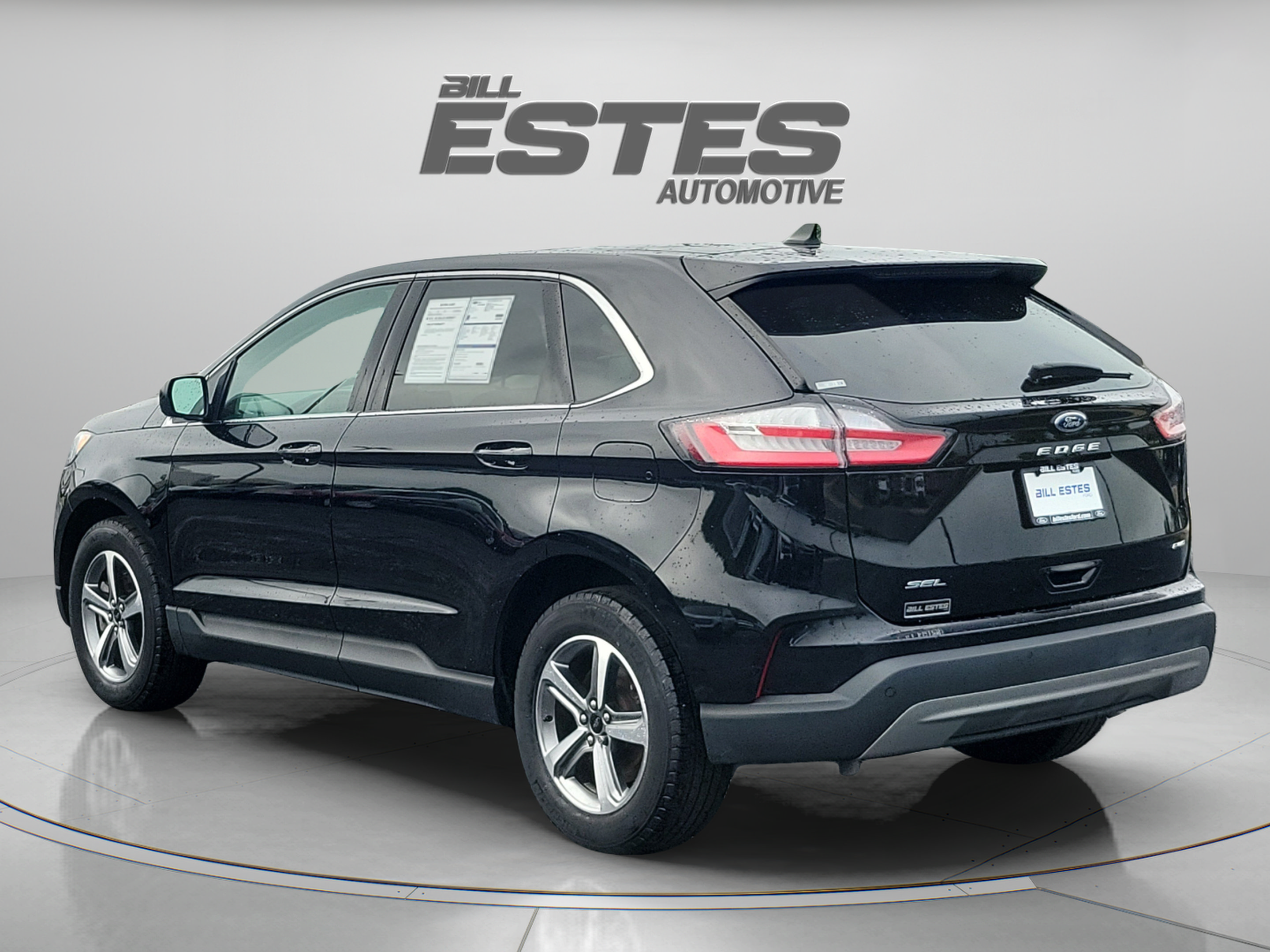 Certified 2024 Ford Edge SEL w/ Convenience Package AWD/4WD image 2