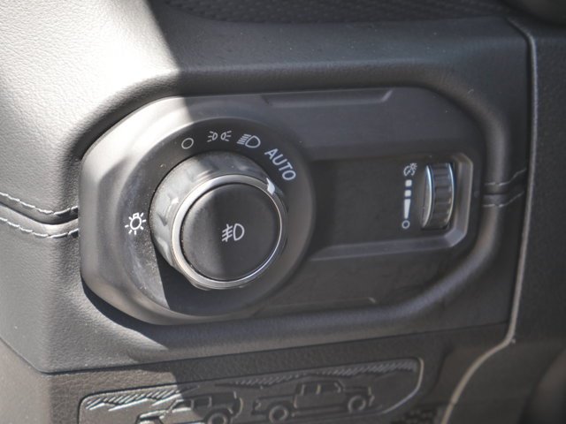 Used 2024 Jeep Wrangler Rubicon w/ Technology Group AWD/4WD image 5