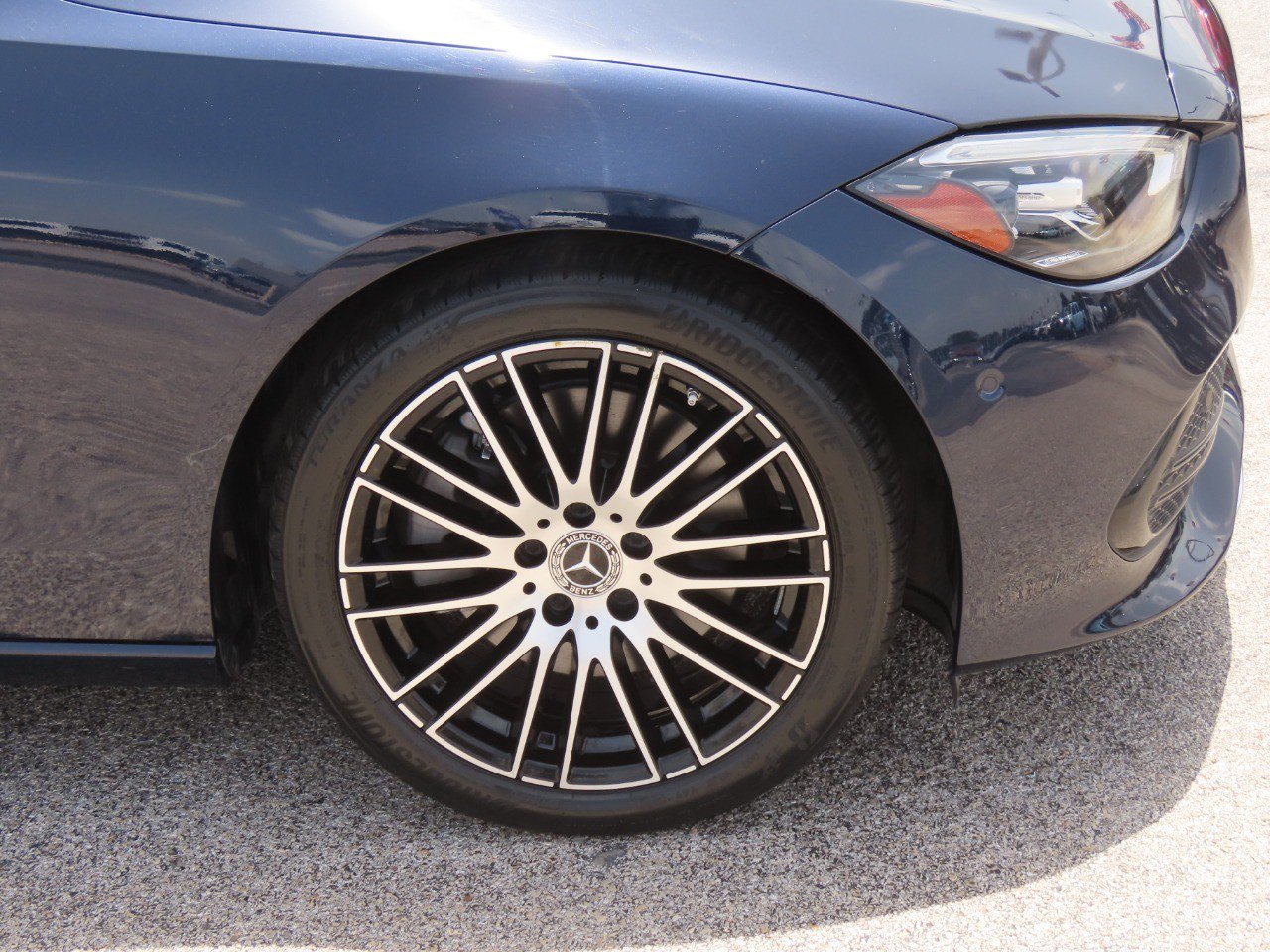 Used 2023 Mercedes-Benz C 300 4MATIC Sedan image 9