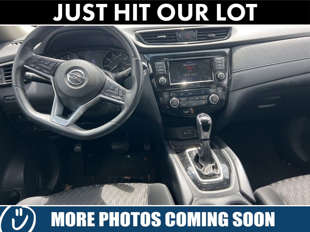 Used 2018 Nissan Rogue SV AWD/4WD image 5