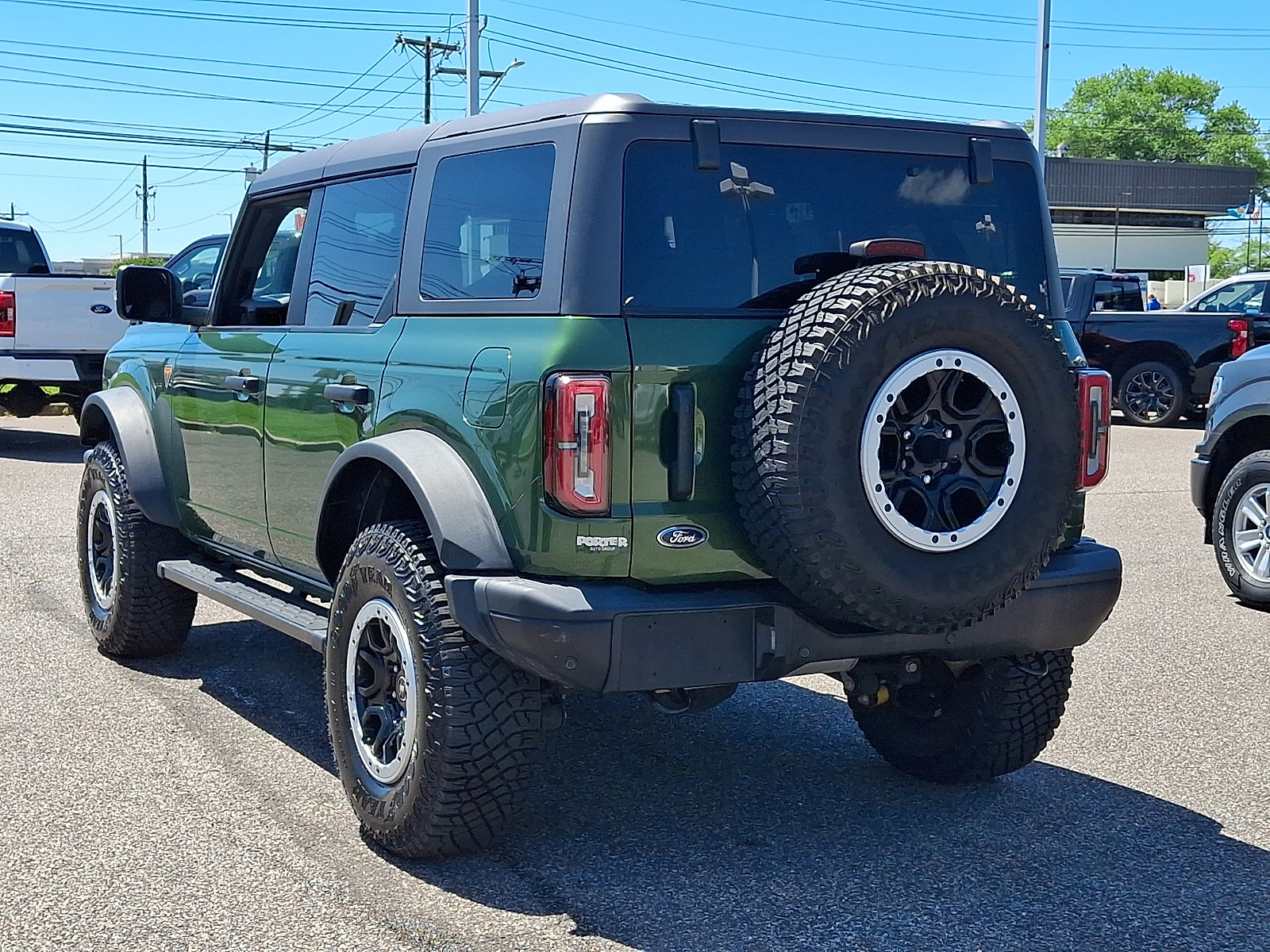 Certified 2023 Ford Bronco Badlands w/ Sasquatch Package AWD/4WD image 8
