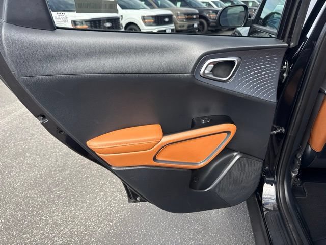 Used 2024 Kia Soul EX w/ Option Group 015 FWD image 10