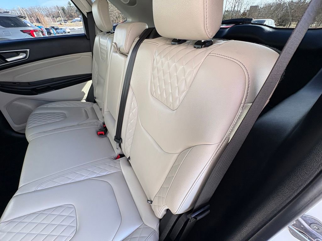 Certified 2023 Ford Edge Titanium image 23