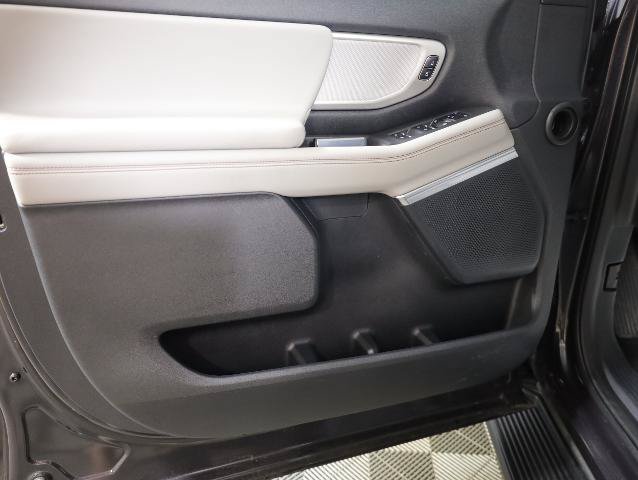 Certified 2025 Ford Expedition Active AWD/4WD image 29