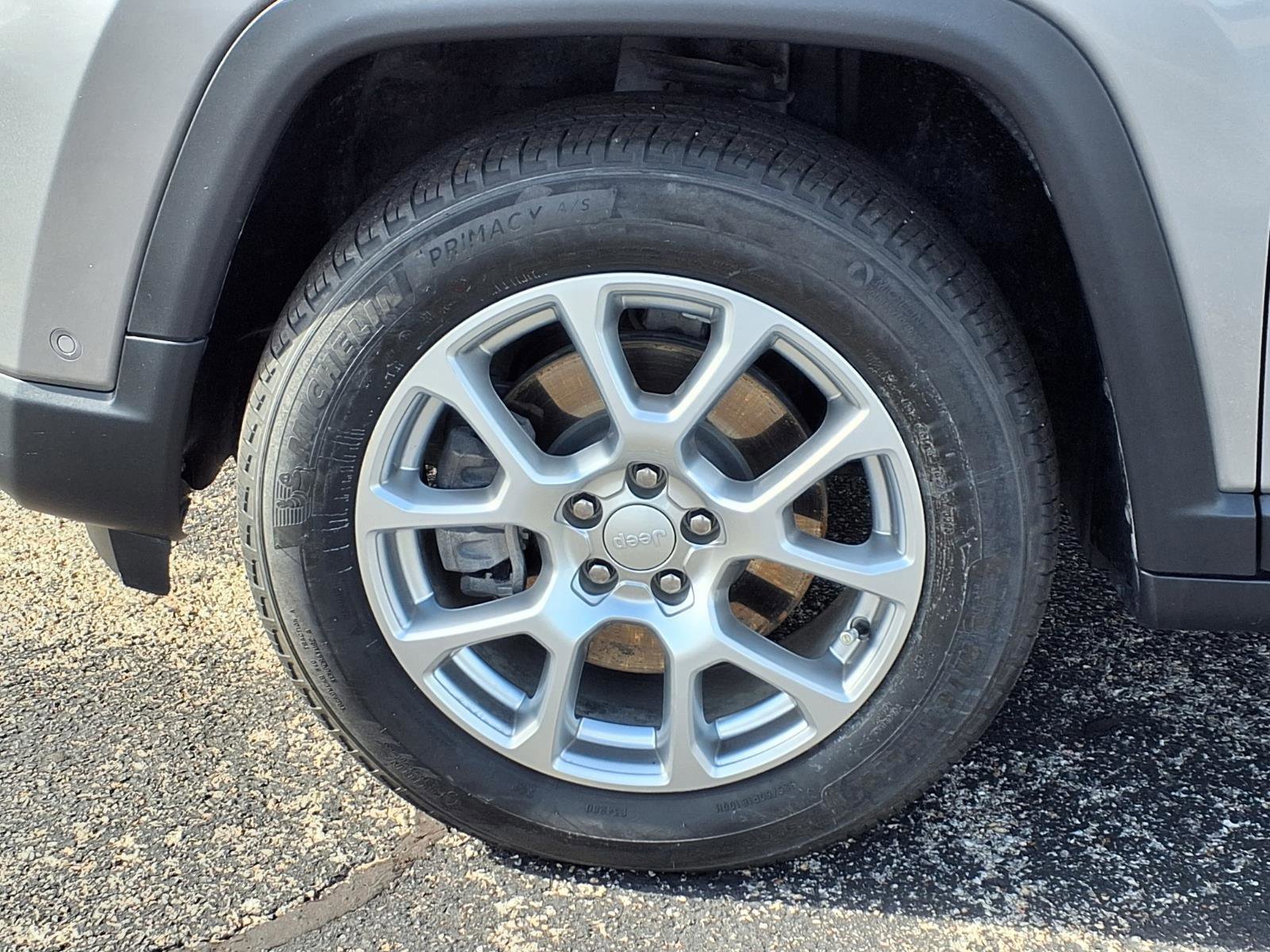 Used 2023 Jeep Compass Latitude image 19