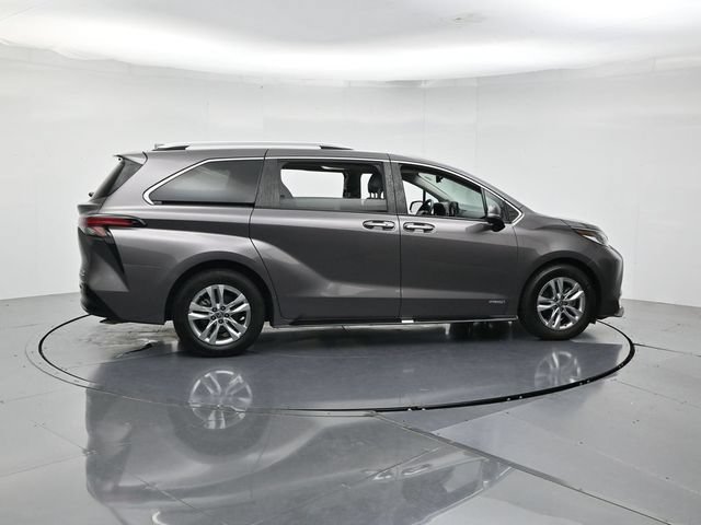 Used 2021 Toyota Sienna Limited FWD video 2