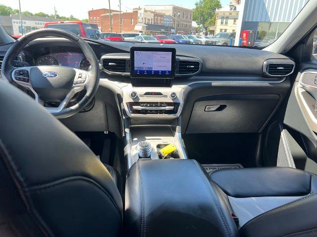 Certified 2023 Ford Explorer XLT w/ Equipment Group 202A AWD/4WD image 14
