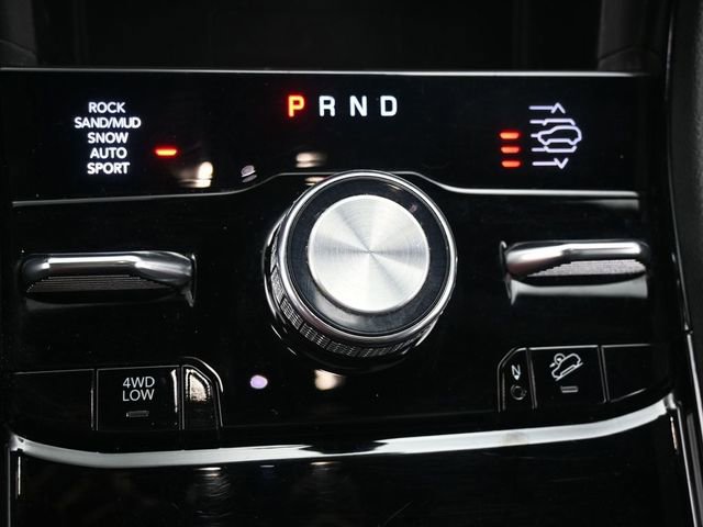 Used 2022 Jeep Grand Cherokee Overland w/ Advanced Protech Group III AWD/4WD image 14