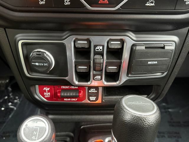 Used 2020 Jeep Gladiator Rubicon w/ Trailer Tow Package image 25