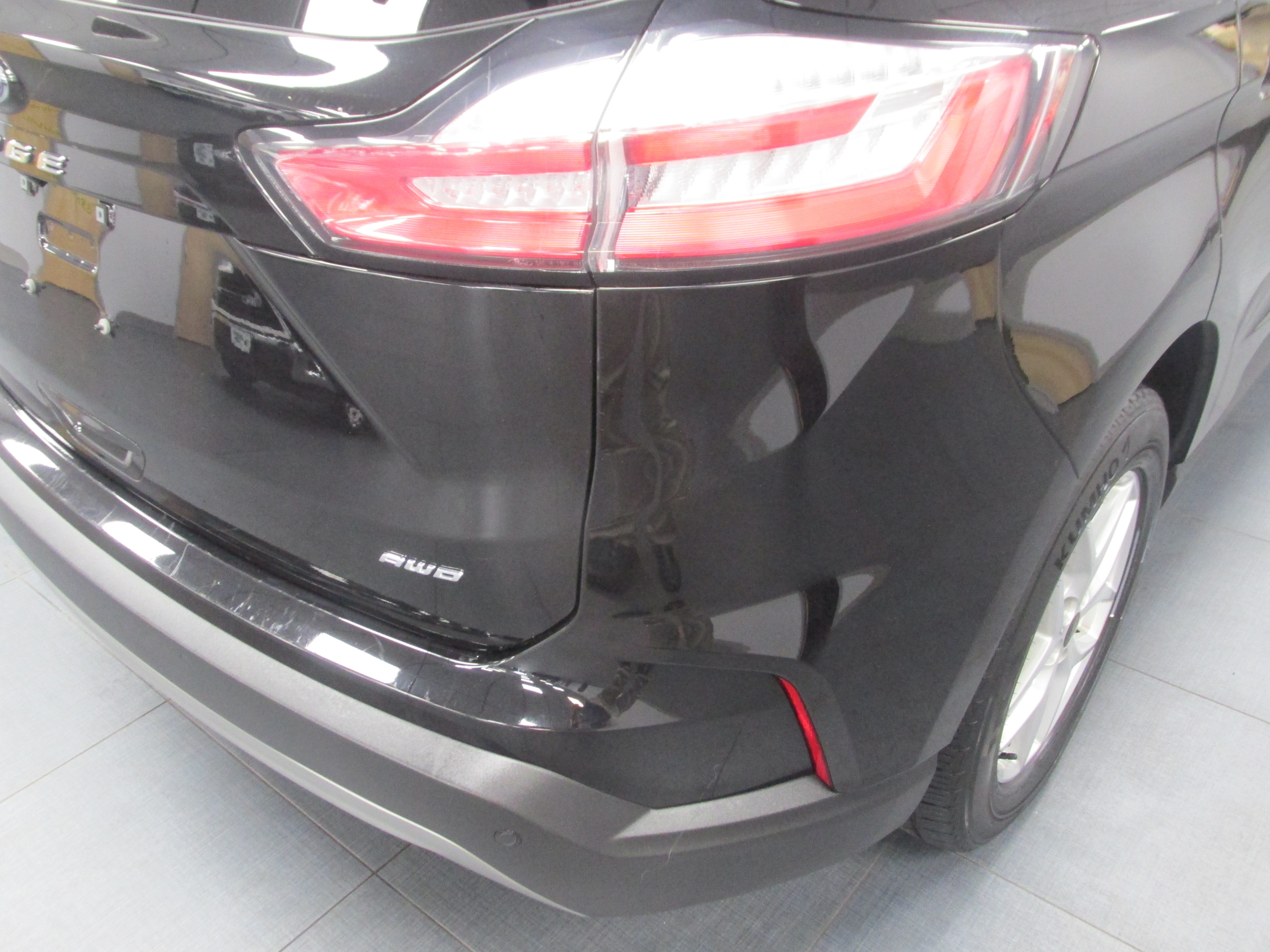 Certified 2024 Ford Edge SEL AWD/4WD image 11
