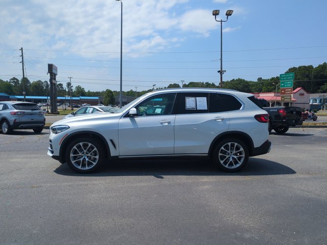 Used 2022 BMW X5 xDrive40i w/ Parking Assistance Package AWD/4WD image 7