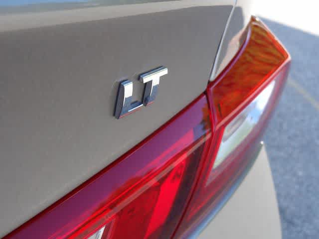 Used 2023 Chevrolet Malibu LT FWD image 34