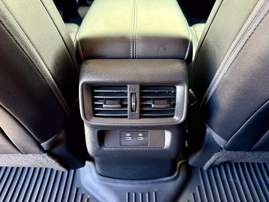 Used 2025 Nissan Murano SV AWD/4WD image 35