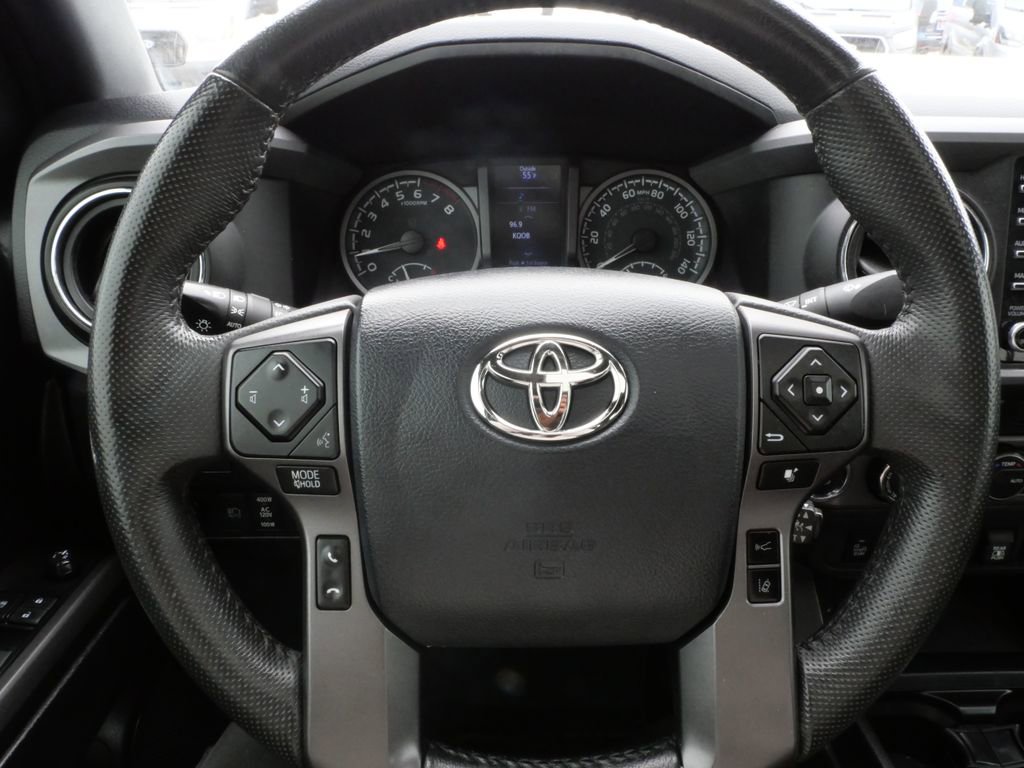 Used 2020 Toyota Tacoma TRD Pro AWD/4WD image 25