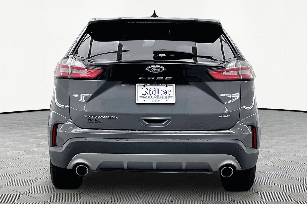 Certified 2022 Ford Edge Titanium AWD/4WD image 4