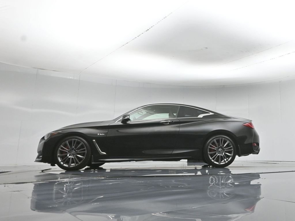 Used 2017 INFINITI Q60 Red Sport 400 RWD image 8