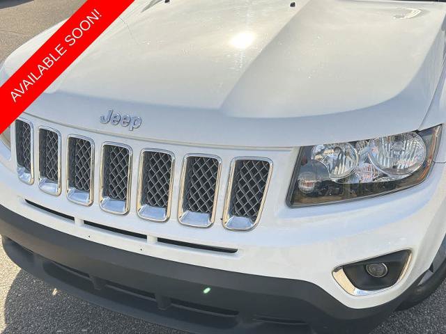 Used 2017 Jeep Compass High Altitude FWD image 11