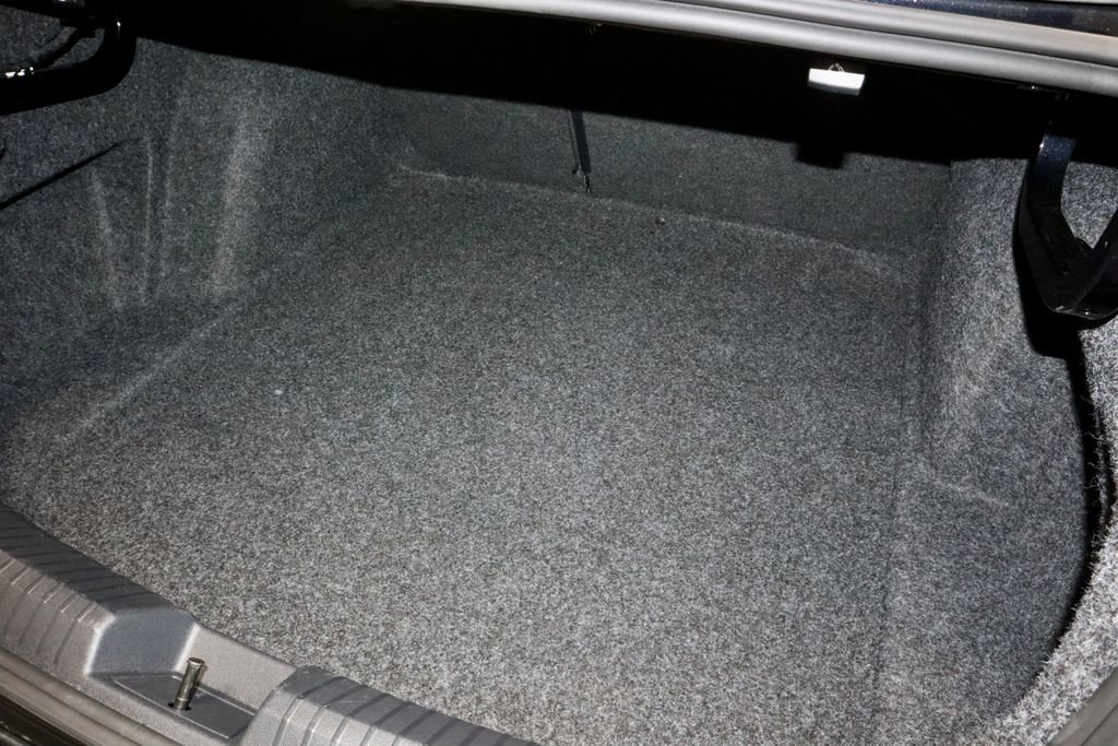 Used 2025 Volkswagen Jetta SE image 12