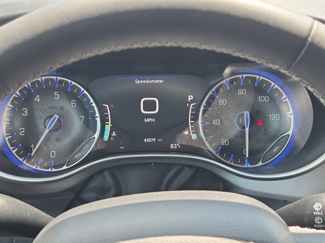 Used 2023 Chrysler Pacifica Touring-L AWD/4WD image 20