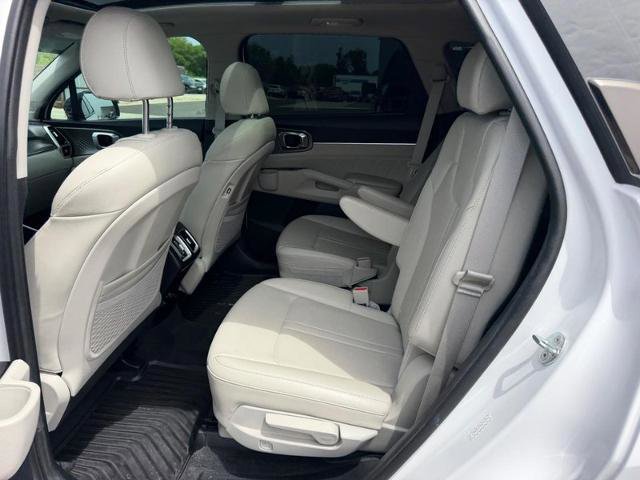 Used 2022 Kia Sorento SX AWD/4WD image 11
