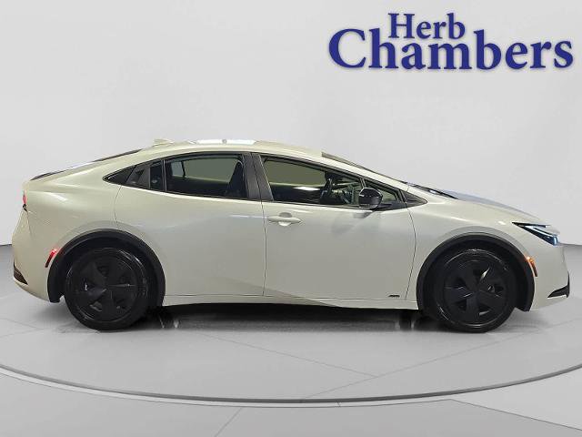 Used 2023 Toyota Prius LE AWD/4WD image 12