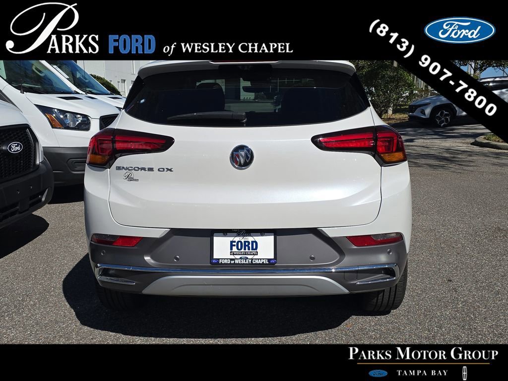 Used 2022 Buick Encore GX Essence w/ Advanced Technology Package image 4