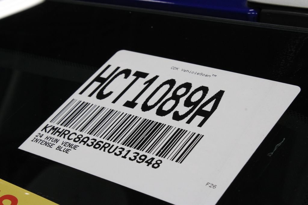 Used 2024 Hyundai Venue SEL FWD image 32
