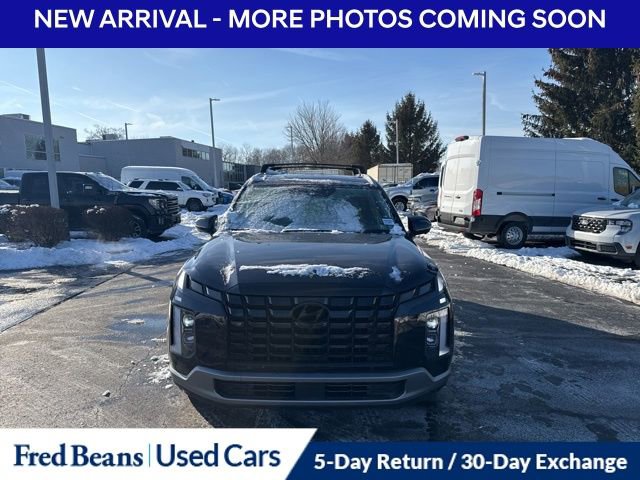 Used 2023 Hyundai Palisade SEL w/ Premium Package image 2