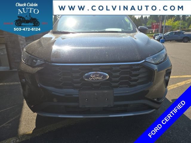 Certified 2025 Ford Escape ST-Line Select AWD/4WD image 4