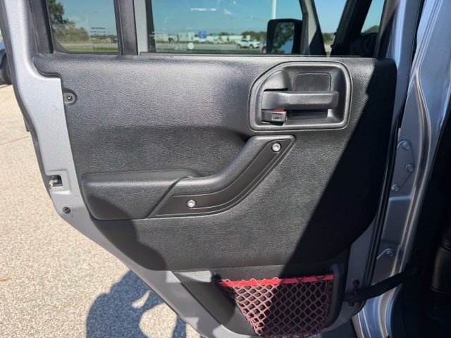 Used 2017 Jeep Wrangler Unlimited Rubicon AWD/4WD image 26
