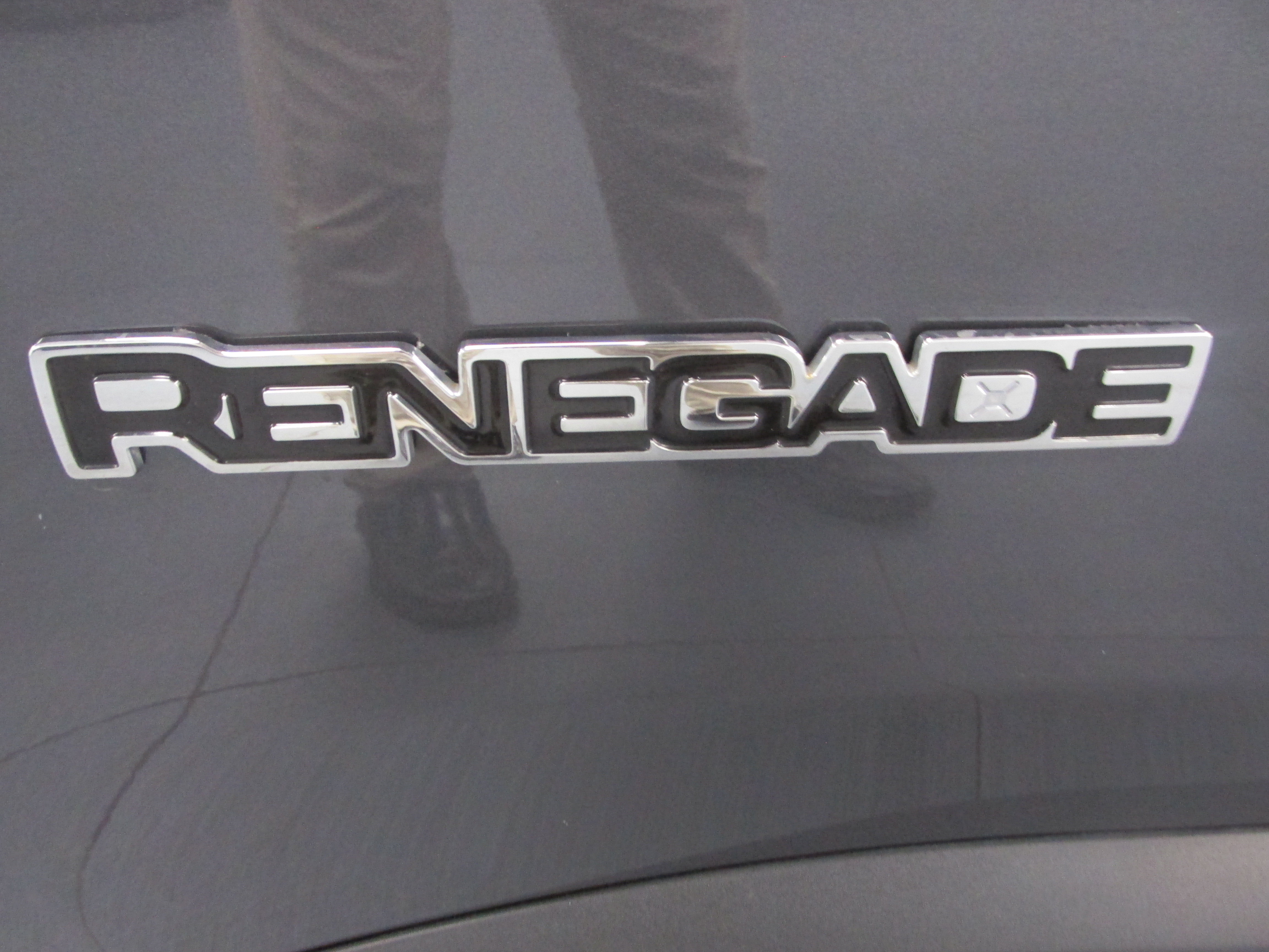 Used 2023 Jeep Renegade Latitude AWD/4WD image 19
