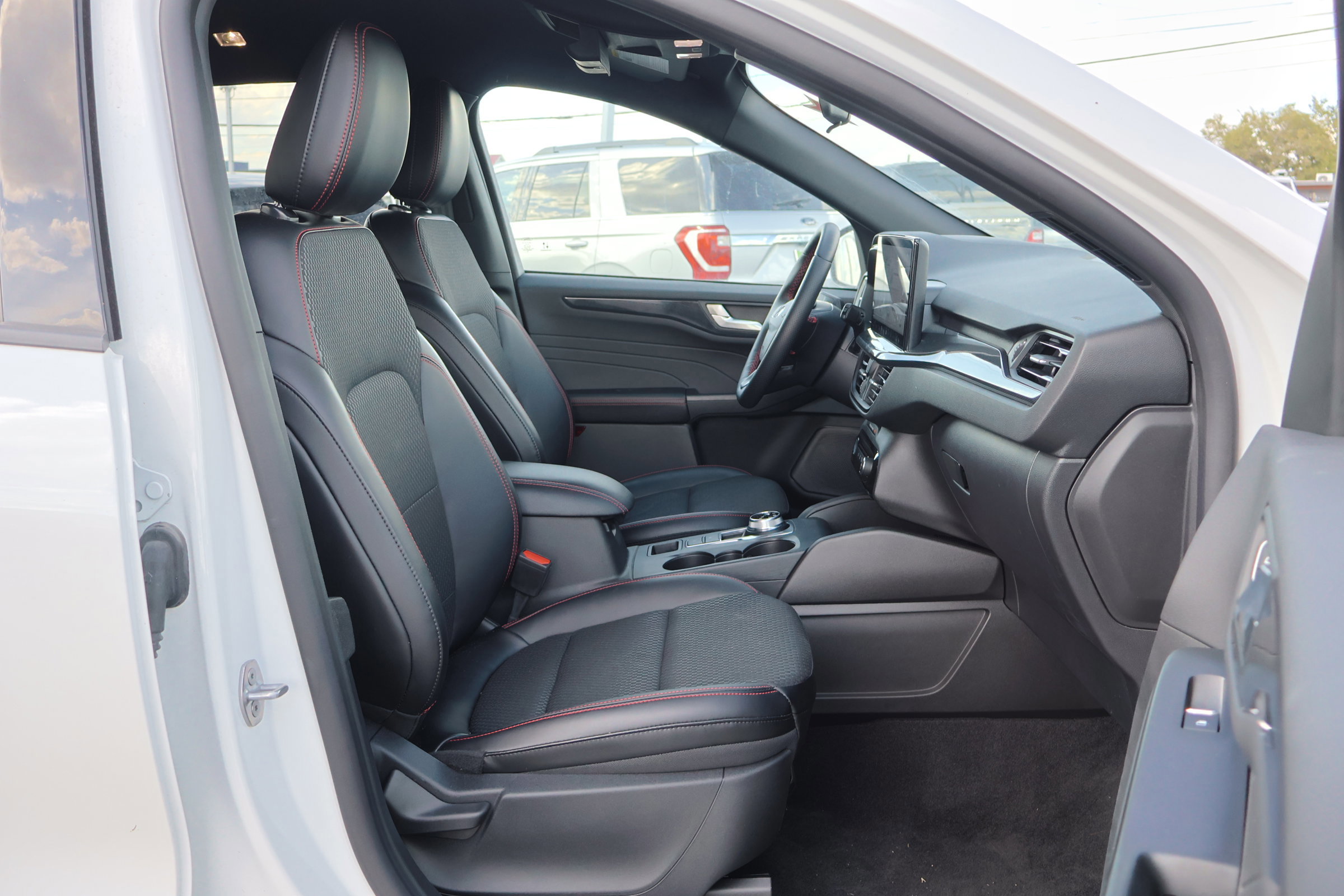 Certified 2024 Ford Escape ST-Line w/ Equipment Group 301A image 41