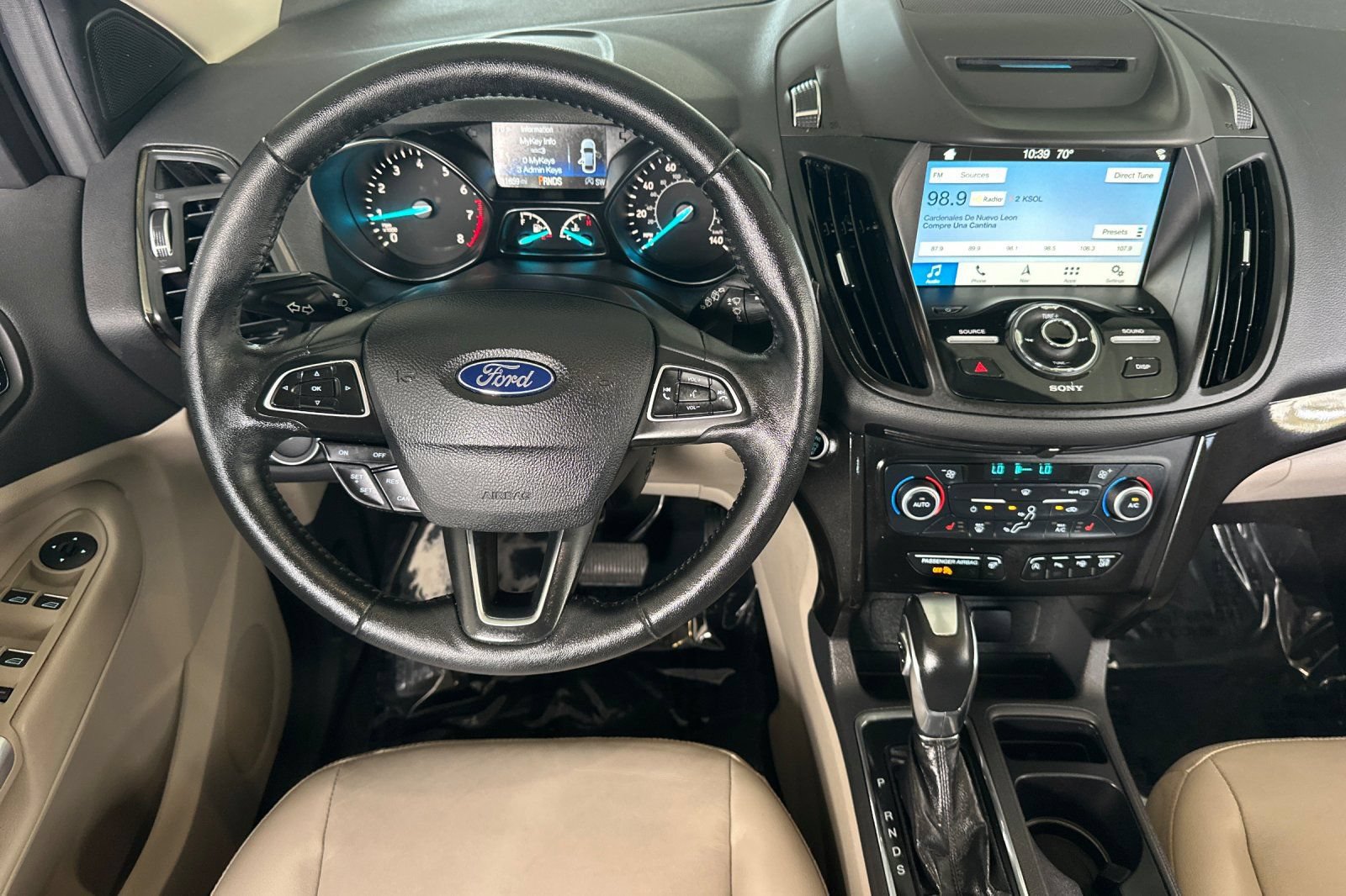 Certified 2018 Ford Escape Titanium FWD image 16
