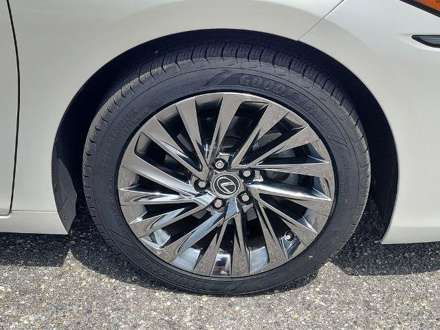 Used 2025 Lexus ES 350 Ultra Luxury w/ Accessory Package (Z1) FWD image 7