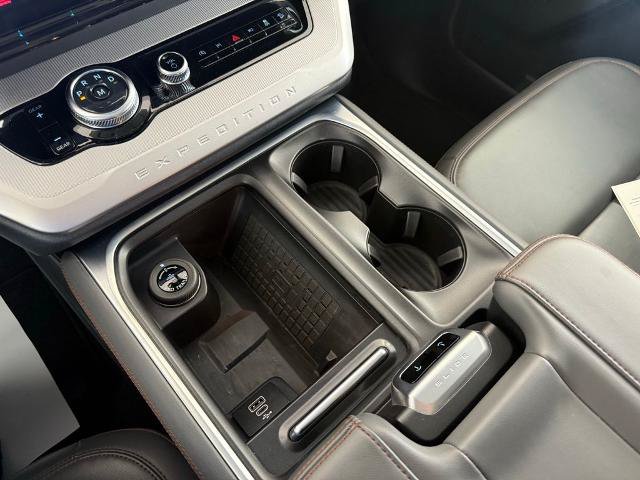 Certified 2025 Ford Expedition Active AWD/4WD image 19