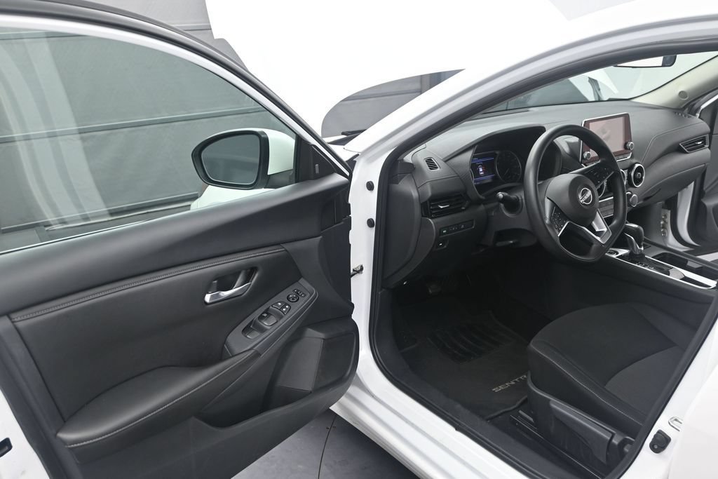 Used 2024 Nissan Sentra SV FWD image 12