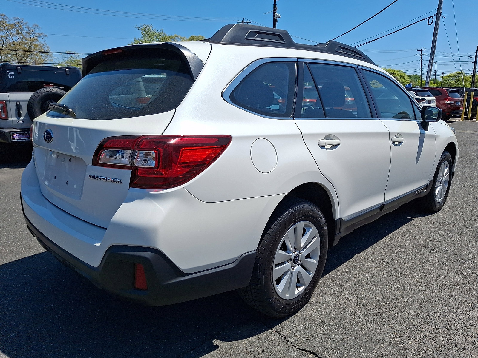 Used 2019 Subaru Outback 2.5i AWD/4WD image 11
