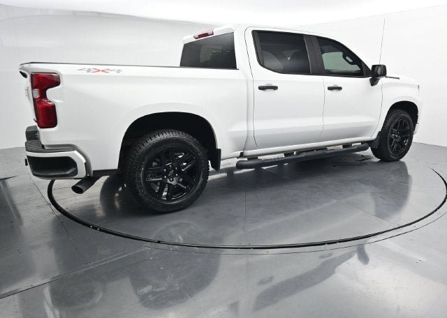 Used 2025 Chevrolet Silverado 1500 Custom w/ Turbomax Blackout Package AWD/4WD image 10