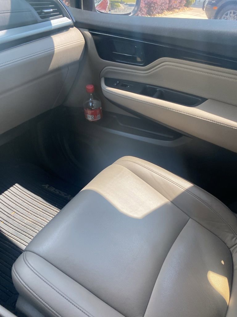 Used 2024 Honda Odyssey Touring image 12