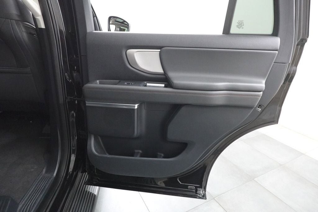 Certified 2025 Ford Expedition Active AWD/4WD image 32