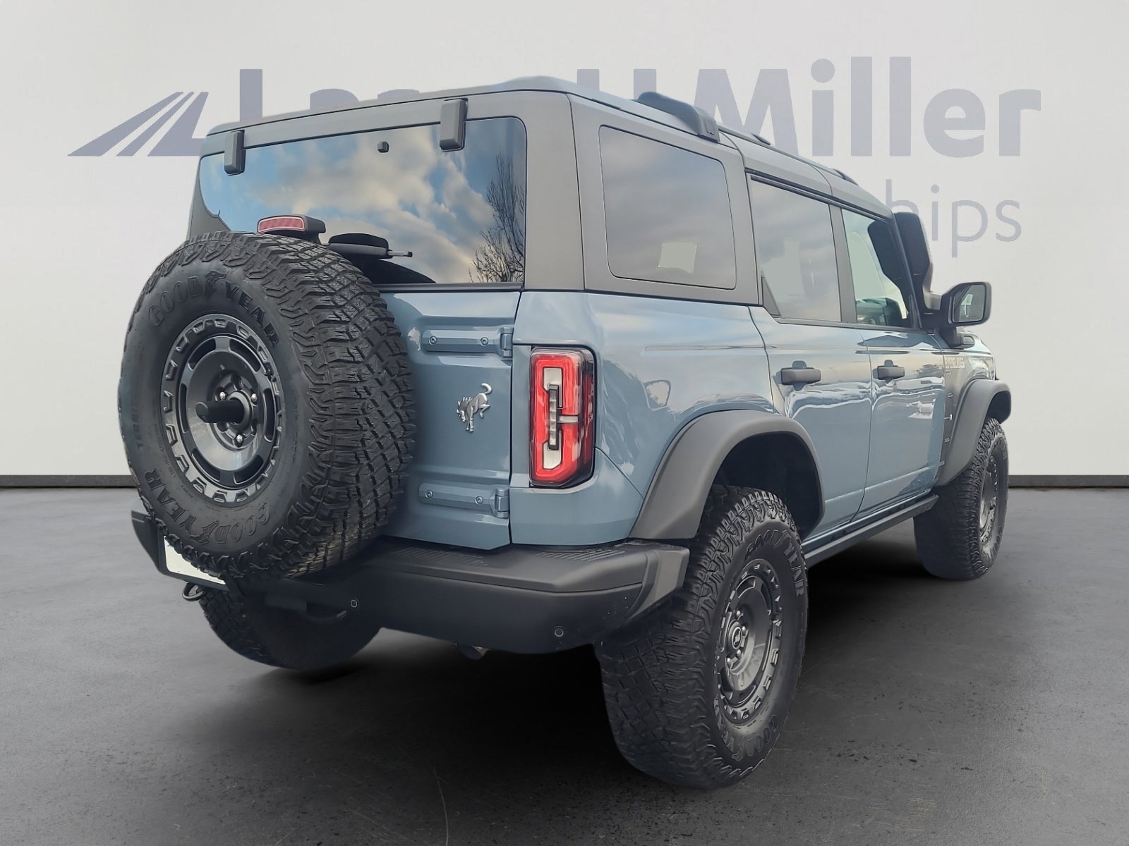 Certified 2024 Ford Bronco Everglades image 5